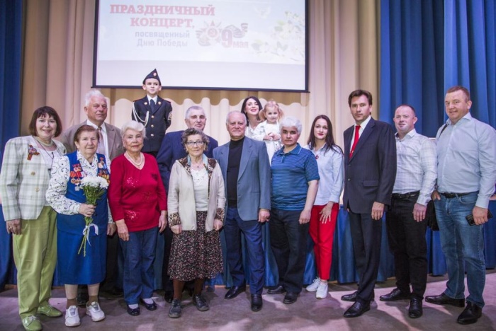 Челябинские адвокаты поздравили детей и ветеранов с 9 мая